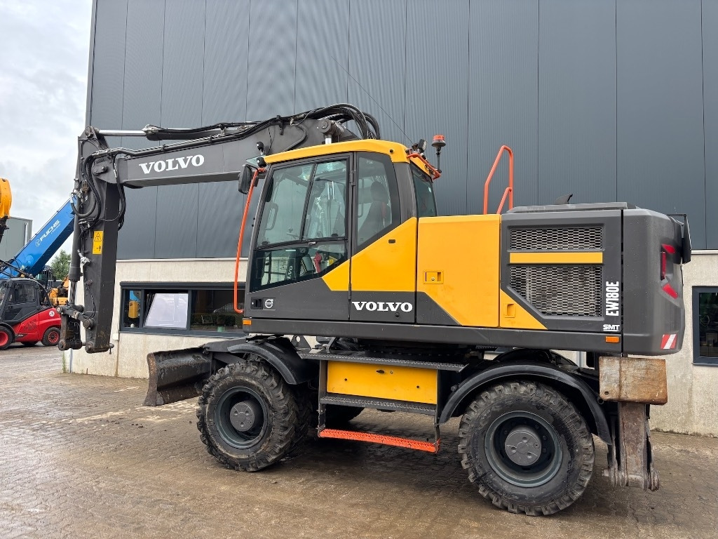 Volvo EW 180 E - EW 200 E - Wheel excavator: picture 2 Volvo EW 180 E - EW 200 E - Wheel excavator: picture 2