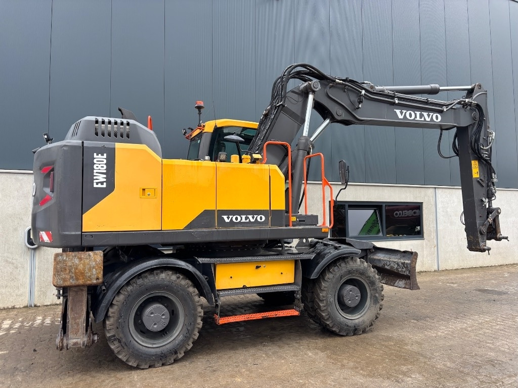 Volvo EW 180 E - EW 200 E - Wheel excavator: picture 5 Volvo EW 180 E - EW 200 E - Wheel excavator: picture 5