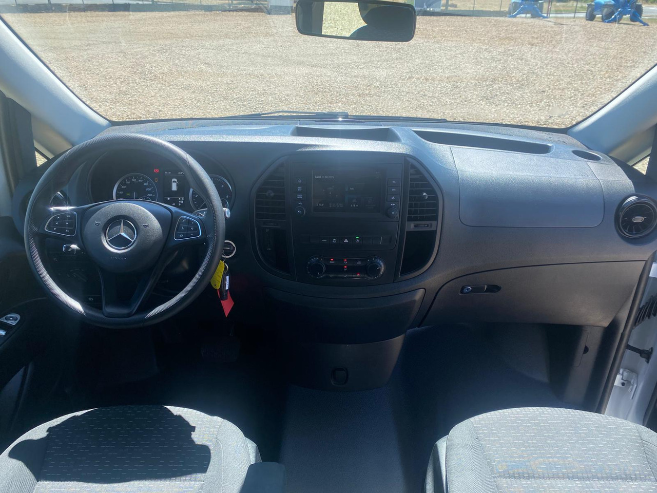 MERCEDES-BENZ Vito Tourer 114 CDI 136 Long Pro 9G-Tronic 8 Places - People carrier: picture 5 MERCEDES-BENZ Vito Tourer 114 CDI 136 Long Pro 9G-Tronic 8 Places - People carrier: picture 5