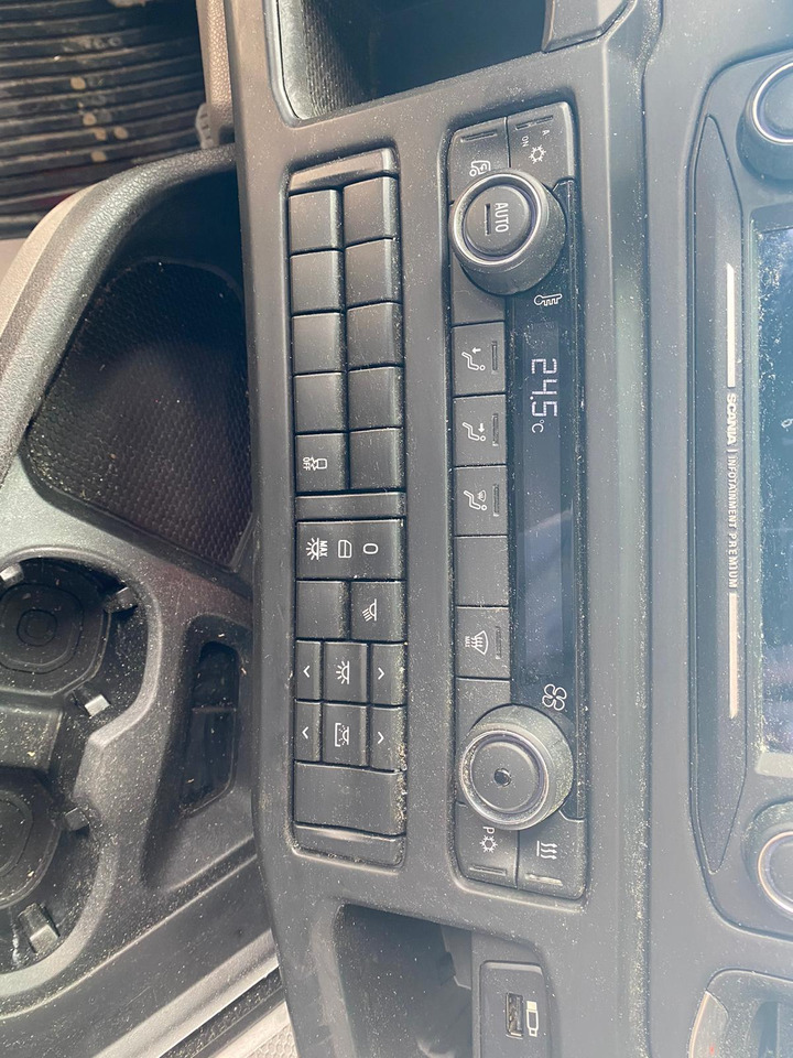 Tractor unit SCANIA R450: picture 16 Tractor unit SCANIA R450: picture 16