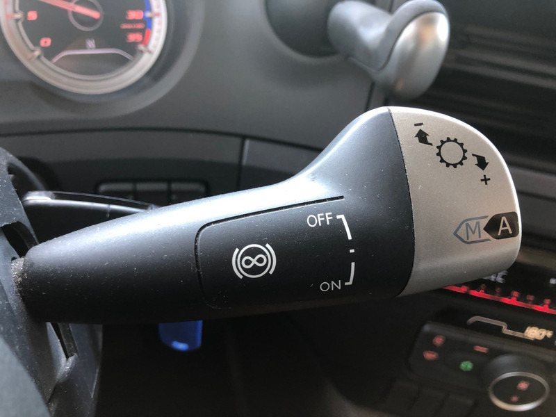 DAF CF 260 FA / Carrier Koeler / Chereau Frigo Box / Laadklep / APK TUV 09-26 - Refrigerated truck: picture 5 DAF CF 260 FA / Carrier Koeler / Chereau Frigo Box / Laadklep / APK TUV 09-26 - Refrigerated truck: picture 5