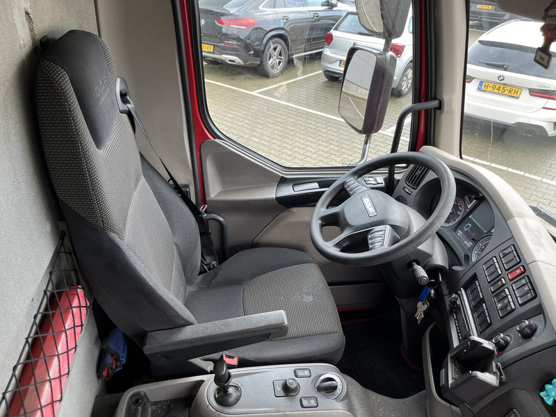 DAF LF 210 FA / 12 Ton / 353 dkm / Koffer / LBW 1500 kg / NL LKW - Box truck: picture 3 DAF LF 210 FA / 12 Ton / 353 dkm / Koffer / LBW 1500 kg / NL LKW - Box truck: picture 3