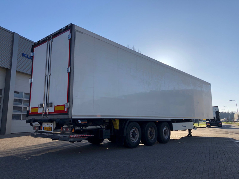 Krone Koeloplegger / Carrier Vector / Liftas / Bloemen / Laadlift / APK-TUV 11-25 - Refrigerated semi-trailer: picture 2 Krone Koeloplegger / Carrier Vector / Liftas / Bloemen / Laadlift / APK-TUV 11-25 - Refrigerated semi-trailer: picture 2