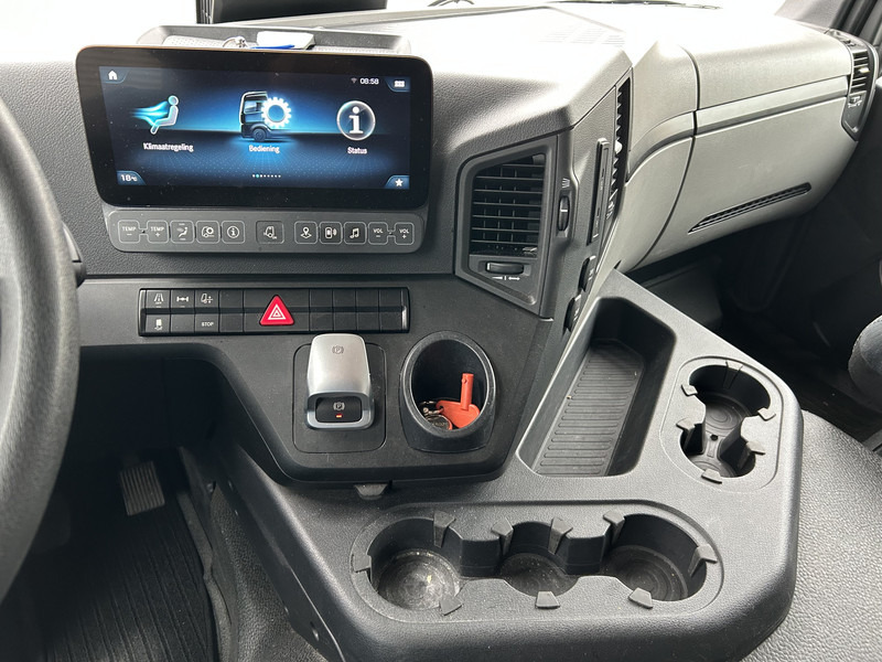 Mercedes-Benz Actros 2124 / Carrier Koeler -30 gr / Cheraeu / Laadklep / APK 01-26 - Refrigerated truck: picture 5 Mercedes-Benz Actros 2124 / Carrier Koeler -30 gr / Cheraeu / Laadklep / APK 01-26 - Refrigerated truck: picture 5