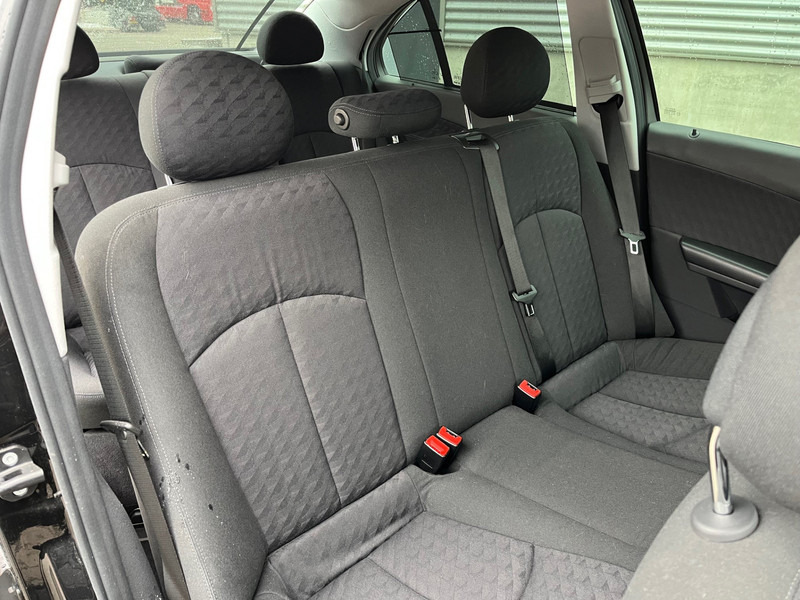 Mercedes-Benz E-Klasse / Limousine / 240 Avantgarde / 4-Matic / 8-pers / APK/TUV 09-2026 / - Saloon car: picture 5 Mercedes-Benz E-Klasse / Limousine / 240 Avantgarde / 4-Matic / 8-pers / APK/TUV 09-2026 / - Saloon car: picture 5