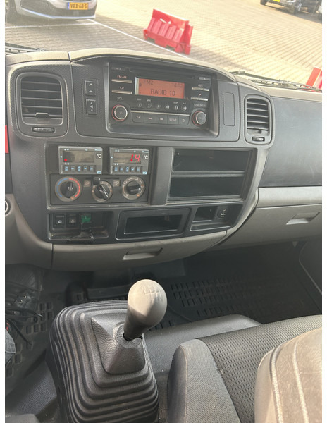 Nissan Cabstar NT400 / Duo Temp Frigo -30 gr / 146 dkm / Blad - Blad / APK TUV 03-26 - Refrigerated delivery van: picture 5 Nissan Cabstar NT400 / Duo Temp Frigo -30 gr / 146 dkm / Blad - Blad / APK TUV 03-26 - Refrigerated delivery van: picture 5