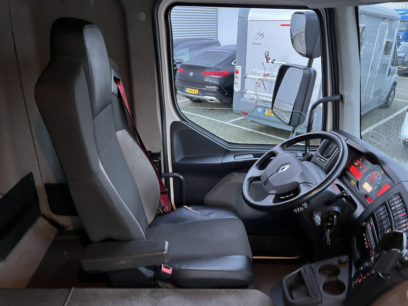Renault D 250 Euro 6 / Chassis Cabine / 588 dkm / 12 Ton / Full Air / 2x in stock - Cab chassis truck: picture 3 Renault D 250 Euro 6 / Chassis Cabine / 588 dkm / 12 Ton / Full Air / 2x in stock - Cab chassis truck: picture 3