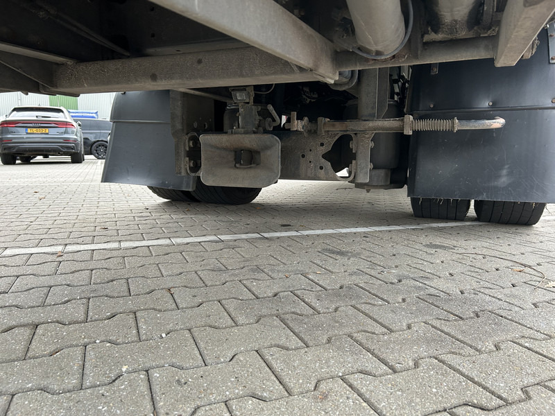 Curtain side truck Renault T 380 Comfort / 820 dkm / Curtainside / Loadlift / APK TUV 02-26: picture 15