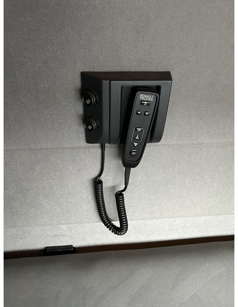 Curtain side truck Renault T 380 Comfort / 820 dkm / Curtainside / Loadlift / APK TUV 02-26: picture 7