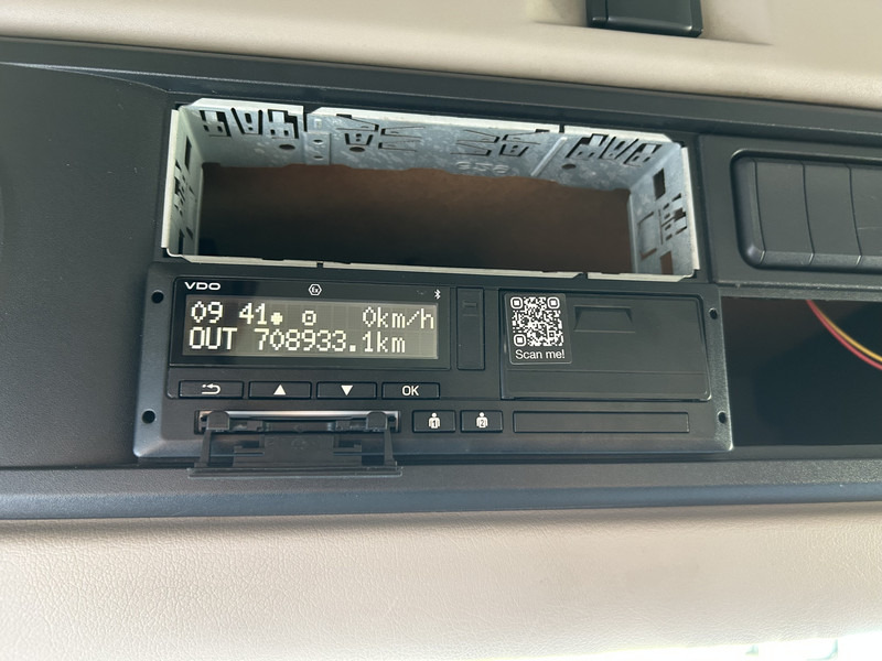 Tractor unit DAF XF 480 FT SC / 708 dkm / PTO Hydraulic / Stand Airco / APK TUV 06-26: picture 8 Tractor unit DAF XF 480 FT SC / 708 dkm / PTO Hydraulic / Stand Airco / APK TUV 06-26: picture 8