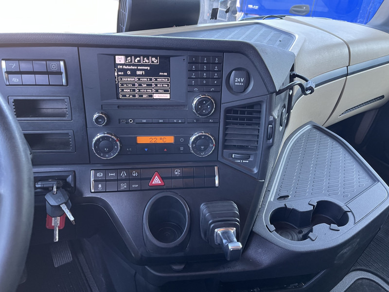 Mercedes-Benz Actros 1842 Streamspace / 842 dkm / 2 Tanks / NL Truck - Tractor unit: picture 5 Mercedes-Benz Actros 1842 Streamspace / 842 dkm / 2 Tanks / NL Truck - Tractor unit: picture 5