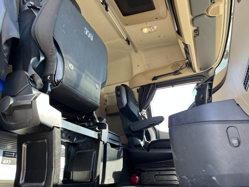 Tractor unit Mercedes-Benz Actros 1842 Streamspace / 945 dkm / 2 Tanks / NL Truck: picture 10