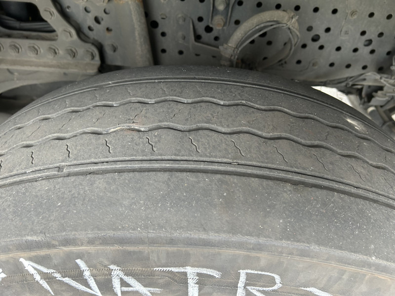 Tractor unit Mercedes-Benz Actros 1842 Streamspace / 945 dkm / 2 Tanks / NL Truck: picture 13