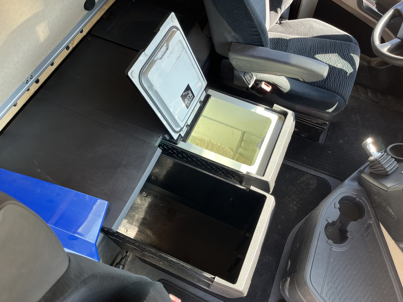 Tractor unit Mercedes-Benz Actros 1842 Streamspace / 945 dkm / 2 Tanks / NL Truck: picture 6