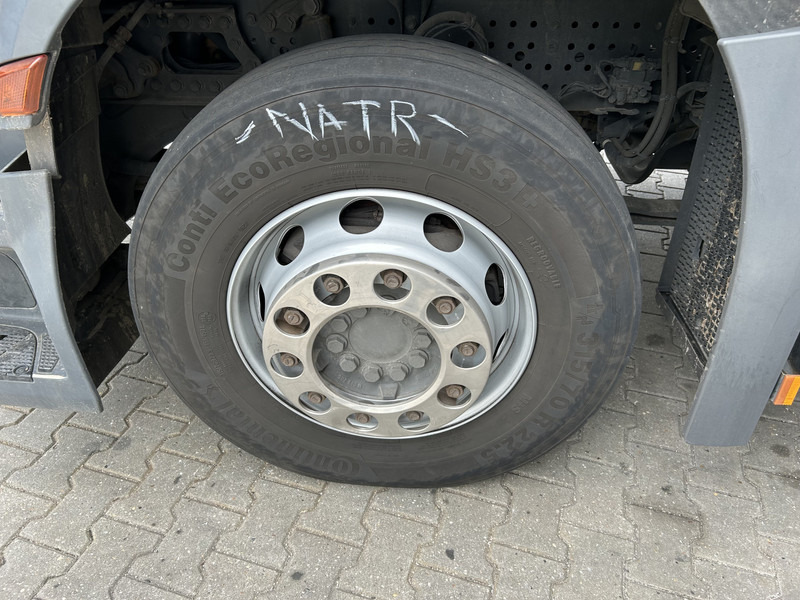 Tractor unit Mercedes-Benz Actros 1842 Streamspace / 945 dkm / 2 Tanks / NL Truck: picture 12