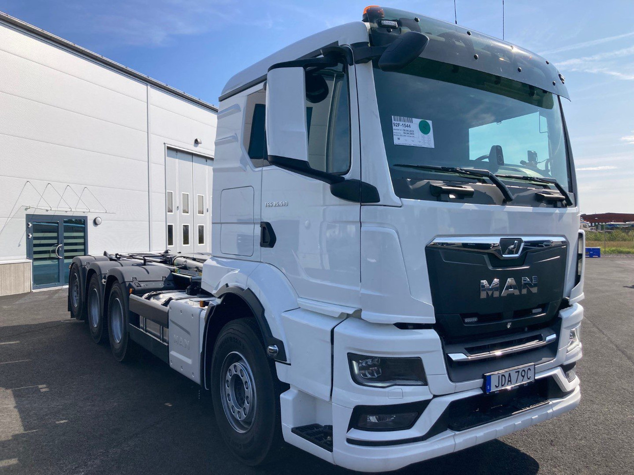 TGS 35.510 8×4-4 JOAB Lastväxlare - Hook lift truck: picture 2 TGS 35.510 8×4-4 JOAB Lastväxlare - Hook lift truck: picture 2