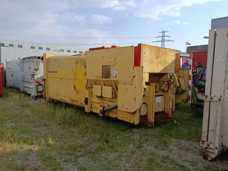Huismann 18 m3 haakarm afzet perscontainer - Garage equipment: picture 1 Huismann 18 m3 haakarm afzet perscontainer - Garage equipment: picture 1