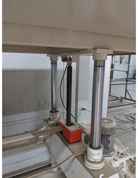 Woodworking machinery for transportation of timber Sicario Sicario, Industriële pers: picture 9