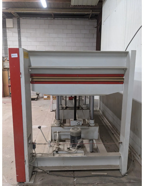 Woodworking machinery for transportation of timber Sicario Sicario, Industriële pers: picture 11