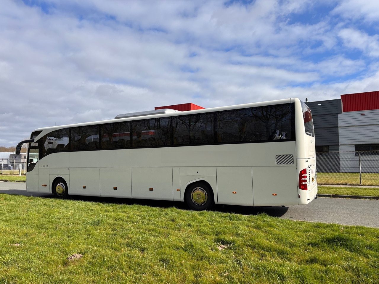 Mercedes TOURISMO RHD-M/2A, 56 pl. (6 gear hand!) - Coach: picture 4 Mercedes TOURISMO RHD-M/2A, 56 pl. (6 gear hand!) - Coach: picture 4