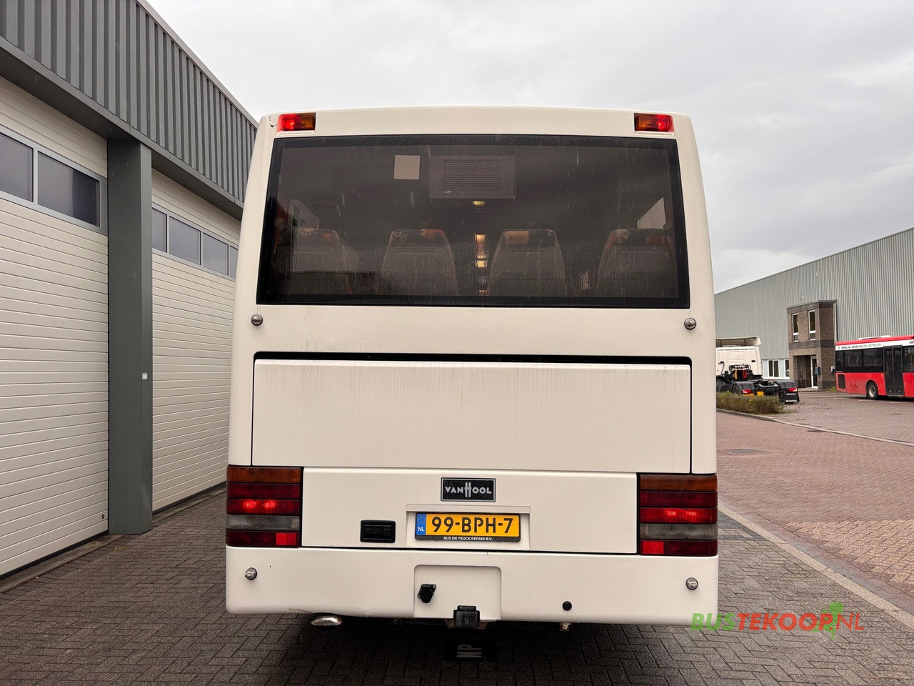Vanhool T915 CL, 51 Places and toilet - Suburban bus: picture 5 Vanhool T915 CL, 51 Places and toilet - Suburban bus: picture 5