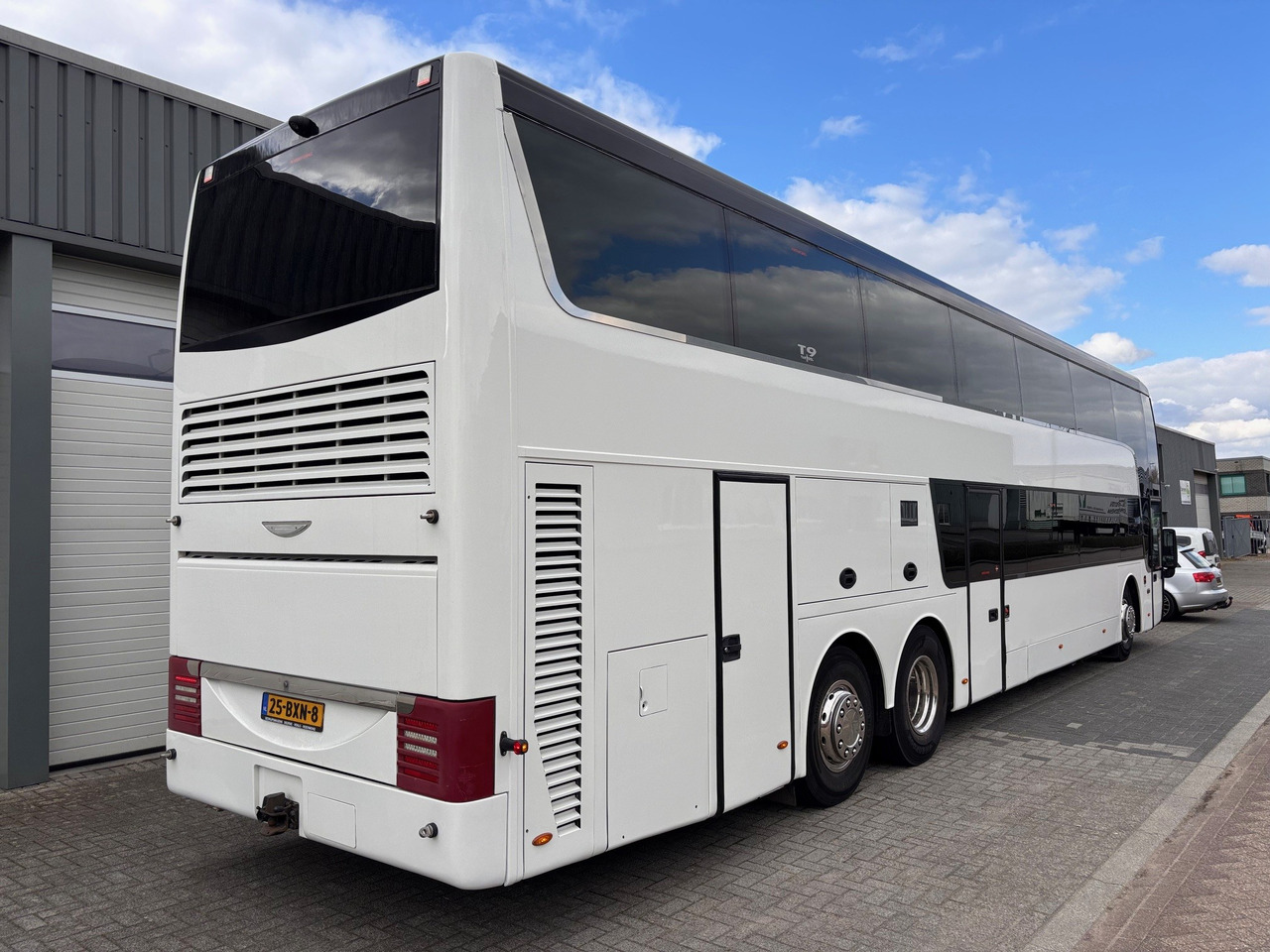 Vanhool TD927 Astromega EURO 5 Dubbeldekker 90 pax - Double-decker bus: picture 5 Vanhool TD927 Astromega EURO 5 Dubbeldekker 90 pax - Double-decker bus: picture 5