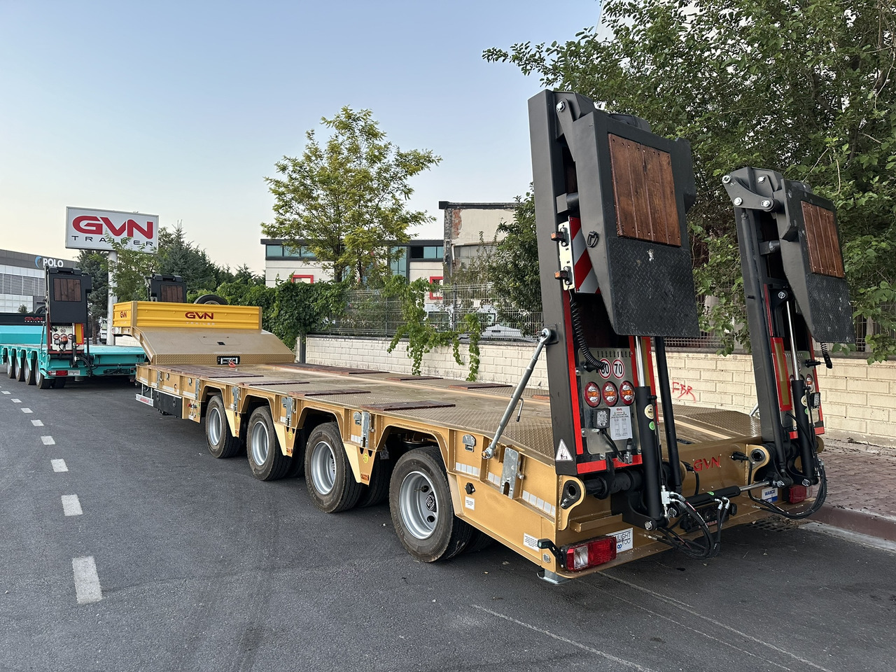 GVN Trailer 4 AXLE LOWBED - Low loader semi-trailer: picture 2 GVN Trailer 4 AXLE LOWBED - Low loader semi-trailer: picture 2