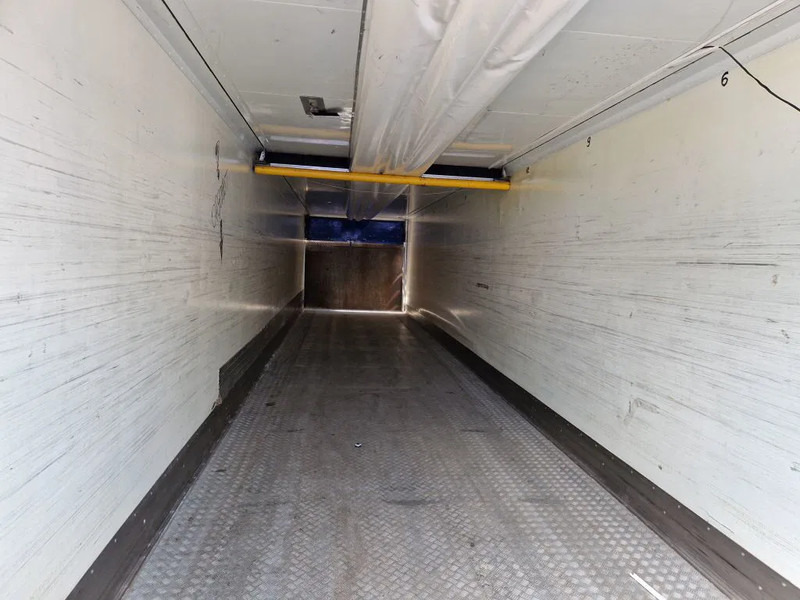 Closed box semi-trailer Ackermann VS-F24 / DHOLLANDIA 3000kg: picture 9 Closed box semi-trailer Ackermann VS-F24 / DHOLLANDIA 3000kg: picture 9