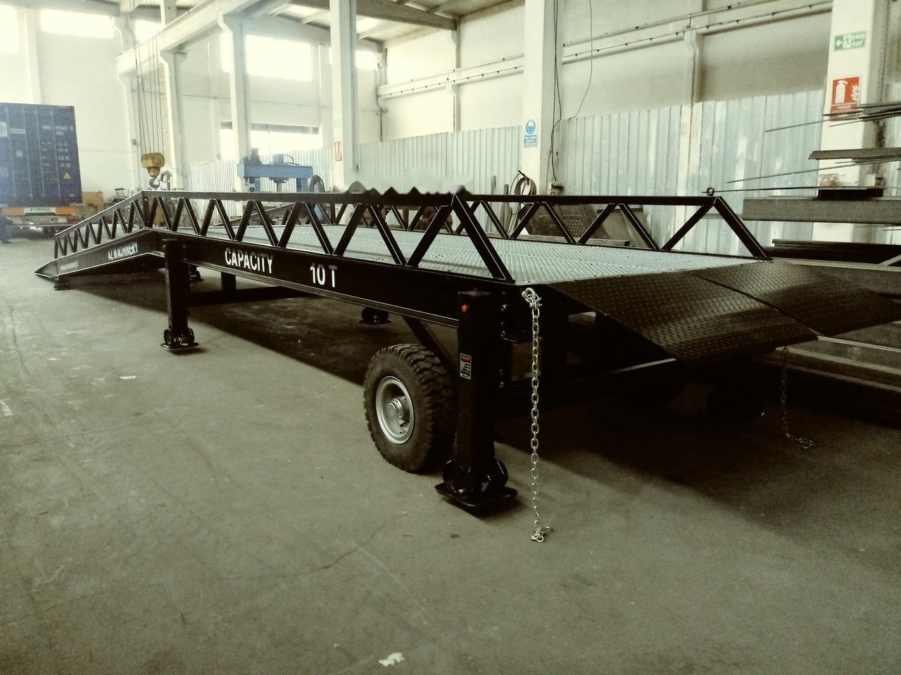 AZ RAMP STAR-10-XL mobile loading ramp - Loading ramp: picture 2 AZ RAMP STAR-10-XL mobile loading ramp - Loading ramp: picture 2