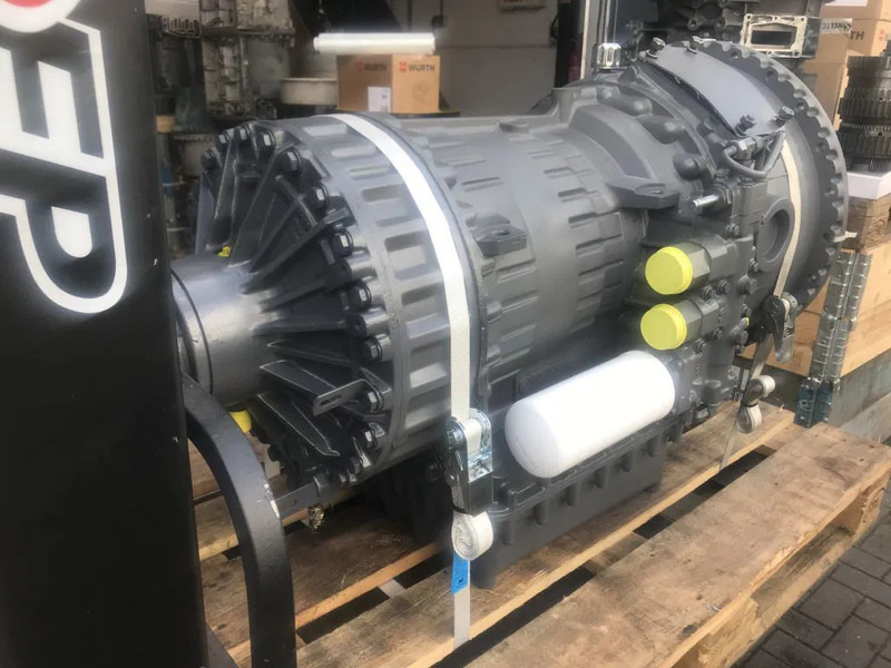 Volvo VT1906PT With or Without retarder / With or without second steering pump - Gearbox: picture 5 Volvo VT1906PT With or Without retarder / With or without second steering pump - Gearbox: picture 5