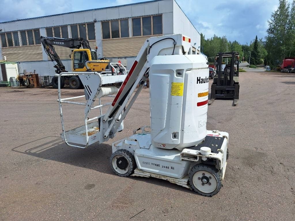 Haulotte Star 10 uudet akut !! - Vertical mast lift: picture 1 Haulotte Star 10 uudet akut !! - Vertical mast lift: picture 1