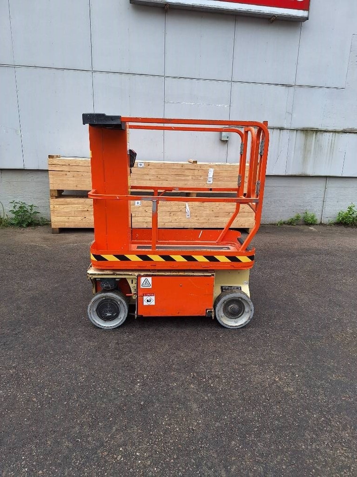 JLG 1230 ES Muuttoale!  - Scissor lift: picture 4 JLG 1230 ES Muuttoale!  - Scissor lift: picture 4