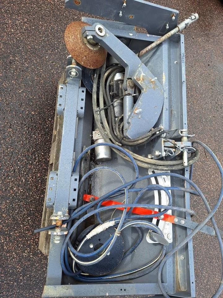 Sand/ Salt spreader for Municipal/ Special vehicle Rauch UKS 120: picture 6