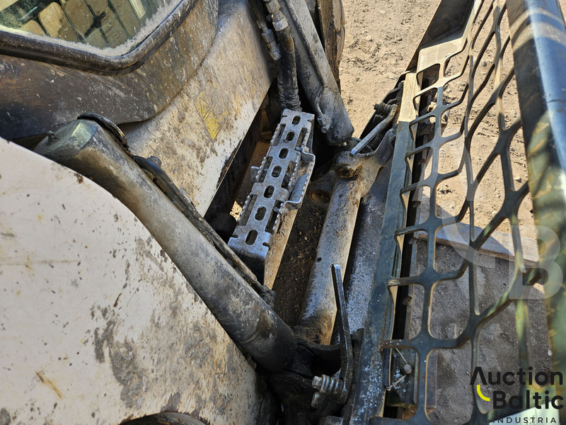 Skid steer loader Bobcat S 650: picture 12