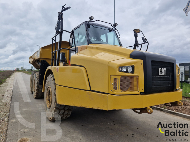 Caterpillar 735C - Articulated dump truck: picture 5 Caterpillar 735C - Articulated dump truck: picture 5