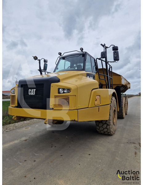 Caterpillar 735C - Articulated dump truck: picture 1 Caterpillar 735C - Articulated dump truck: picture 1