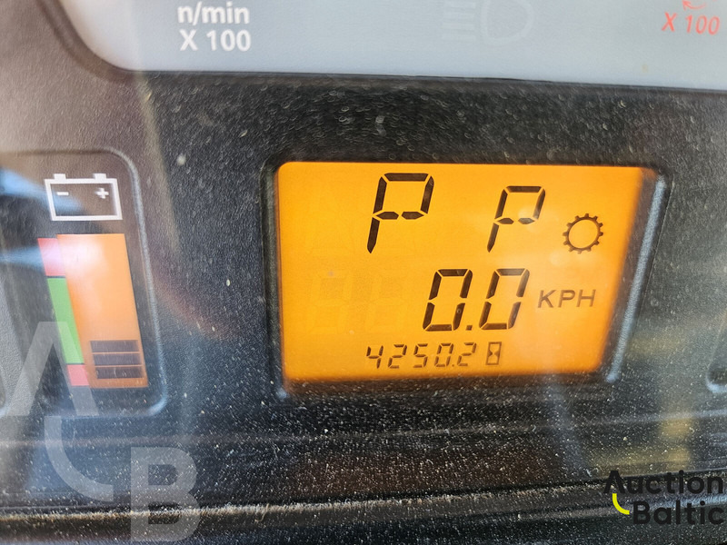 Leasing of Challenger MT 755 E Challenger MT 755 E: picture 7