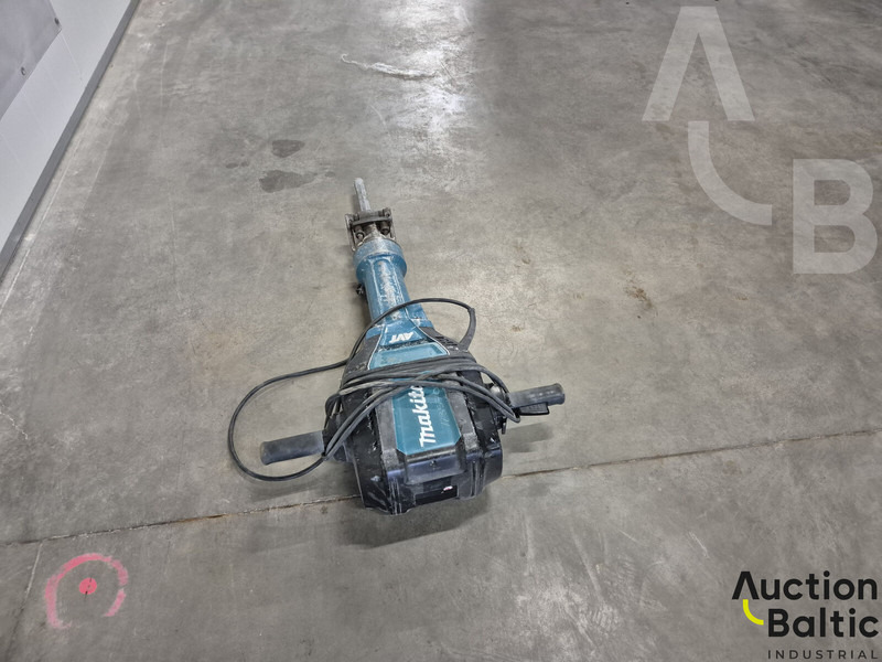 Makita HM1812 - Construction machinery: picture 4 Makita HM1812 - Construction machinery: picture 4