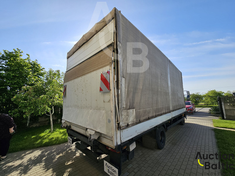 DAF 45.160 - Curtain side truck: picture 3 DAF 45.160 - Curtain side truck: picture 3