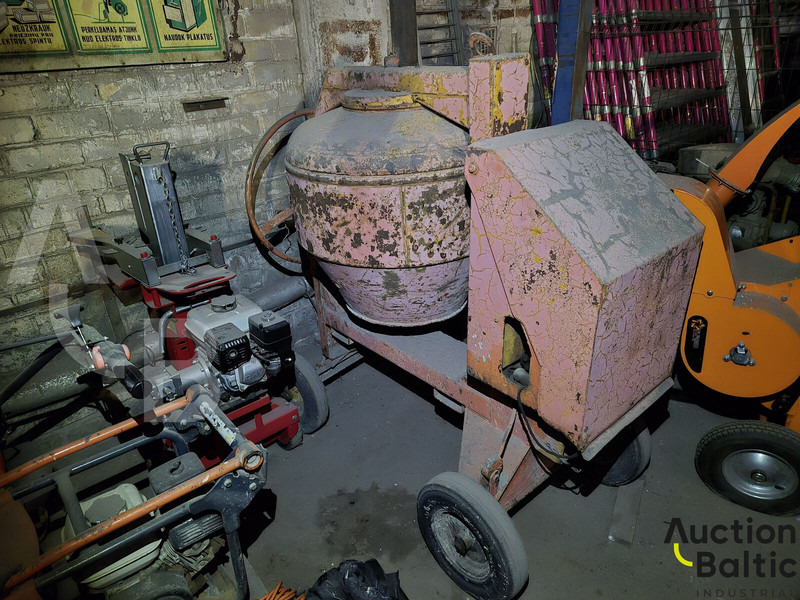 Diesel concrete mixer - Cement mixer: picture 1 Diesel concrete mixer - Cement mixer: picture 1