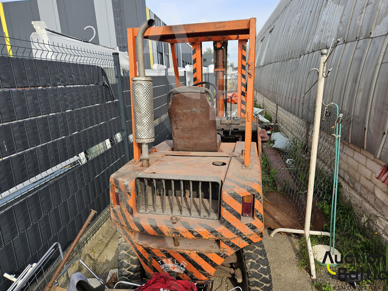 FORKLIFT - Forklift: picture 4 FORKLIFT - Forklift: picture 4