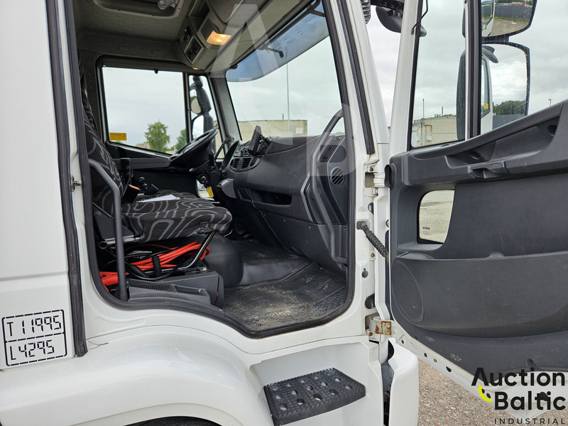 Iveco Euro Cargo 120E 25 - Refrigerated truck: picture 5 Iveco Euro Cargo 120E 25 - Refrigerated truck: picture 5