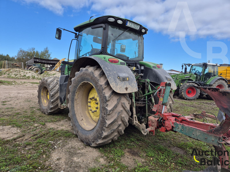 John Deere 6210 R - Farm tractor: picture 4 John Deere 6210 R - Farm tractor: picture 4