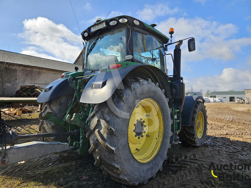John Deere 6215 R - Farm tractor: picture 4 John Deere 6215 R - Farm tractor: picture 4