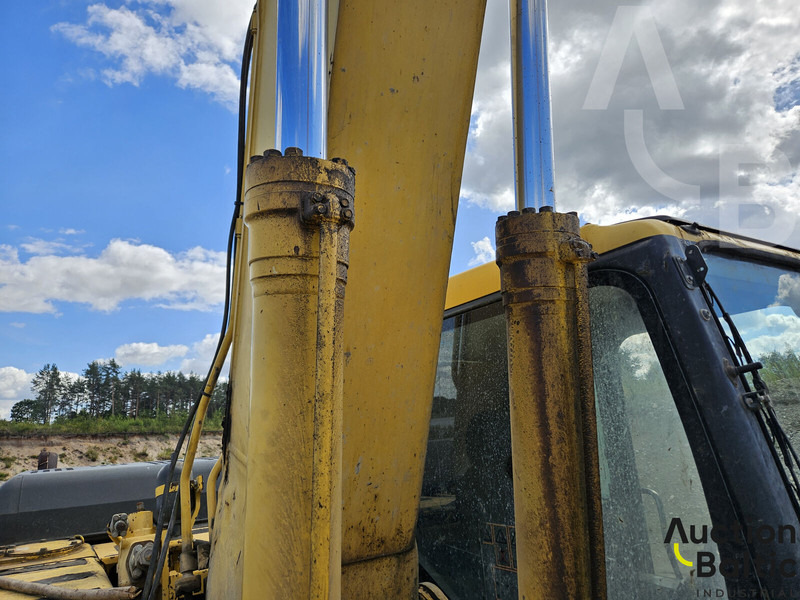 Crawler excavator Komatsu PC240NLC-7K: picture 11