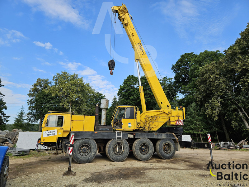 Liebherr LTM 1060 - Truck mounted crane: picture 1 Liebherr LTM 1060 - Truck mounted crane: picture 1