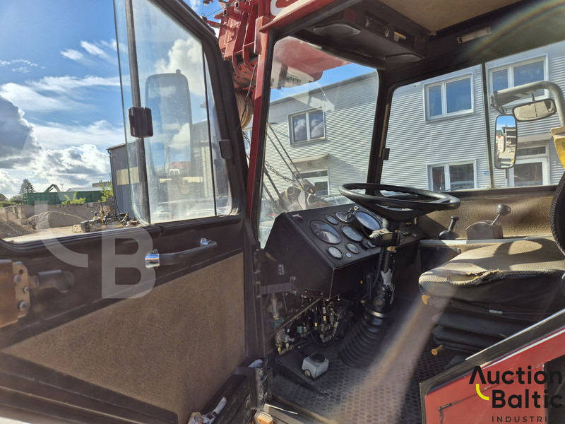 Liebherr UTM 526 - Truck mounted crane: picture 5 Liebherr UTM 526 - Truck mounted crane: picture 5