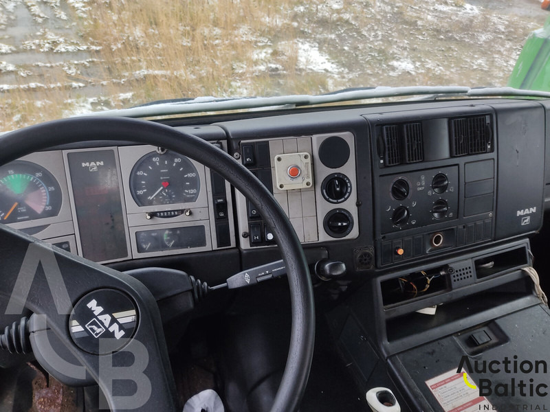 Skip loader truck MAN 18.284: picture 7