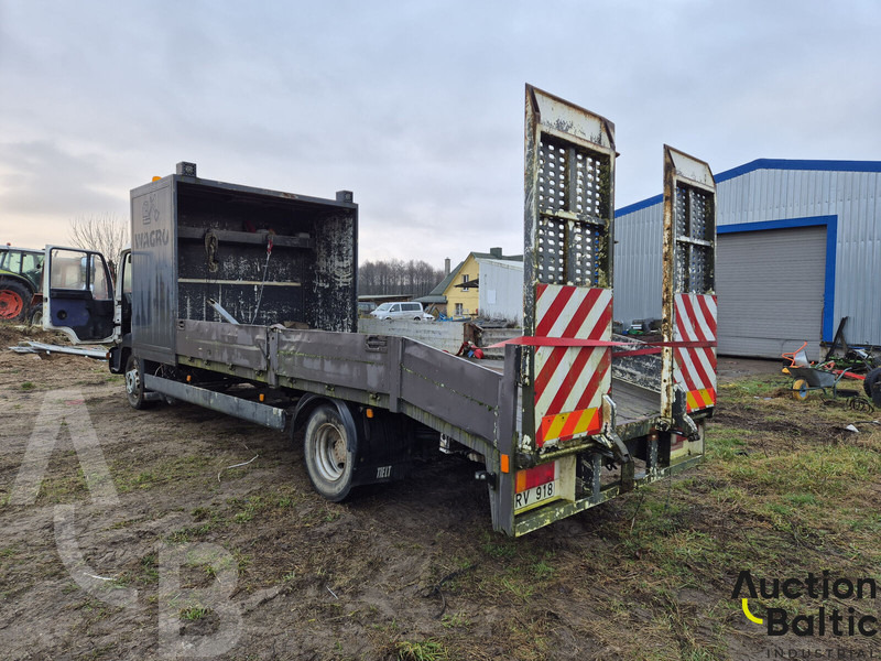 MAN LE 12.220 - Dropside/ Flatbed truck: picture 3 MAN LE 12.220 - Dropside/ Flatbed truck: picture 3