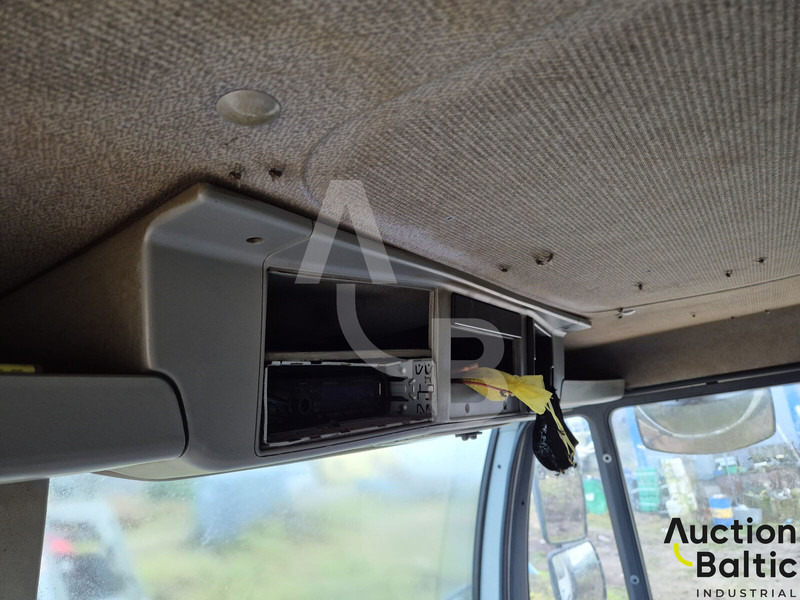 Dropside/ Flatbed truck MAN LE 12.220: picture 10